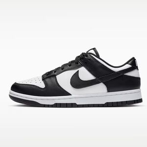 Nike Women’s low top panda dunks